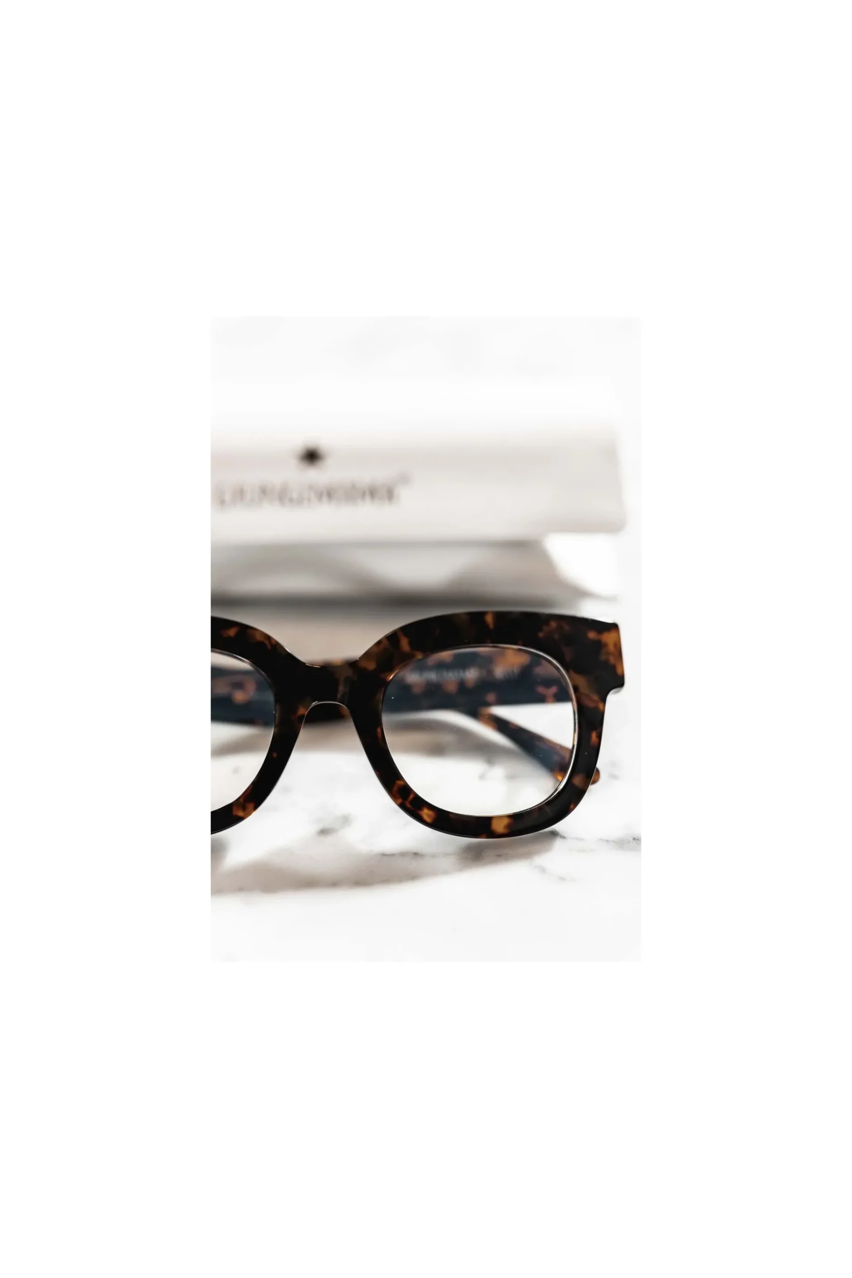 lunettes_grungemama_holly_3-1.webp Grungemama Lunettes Holly Translucide Ecaille